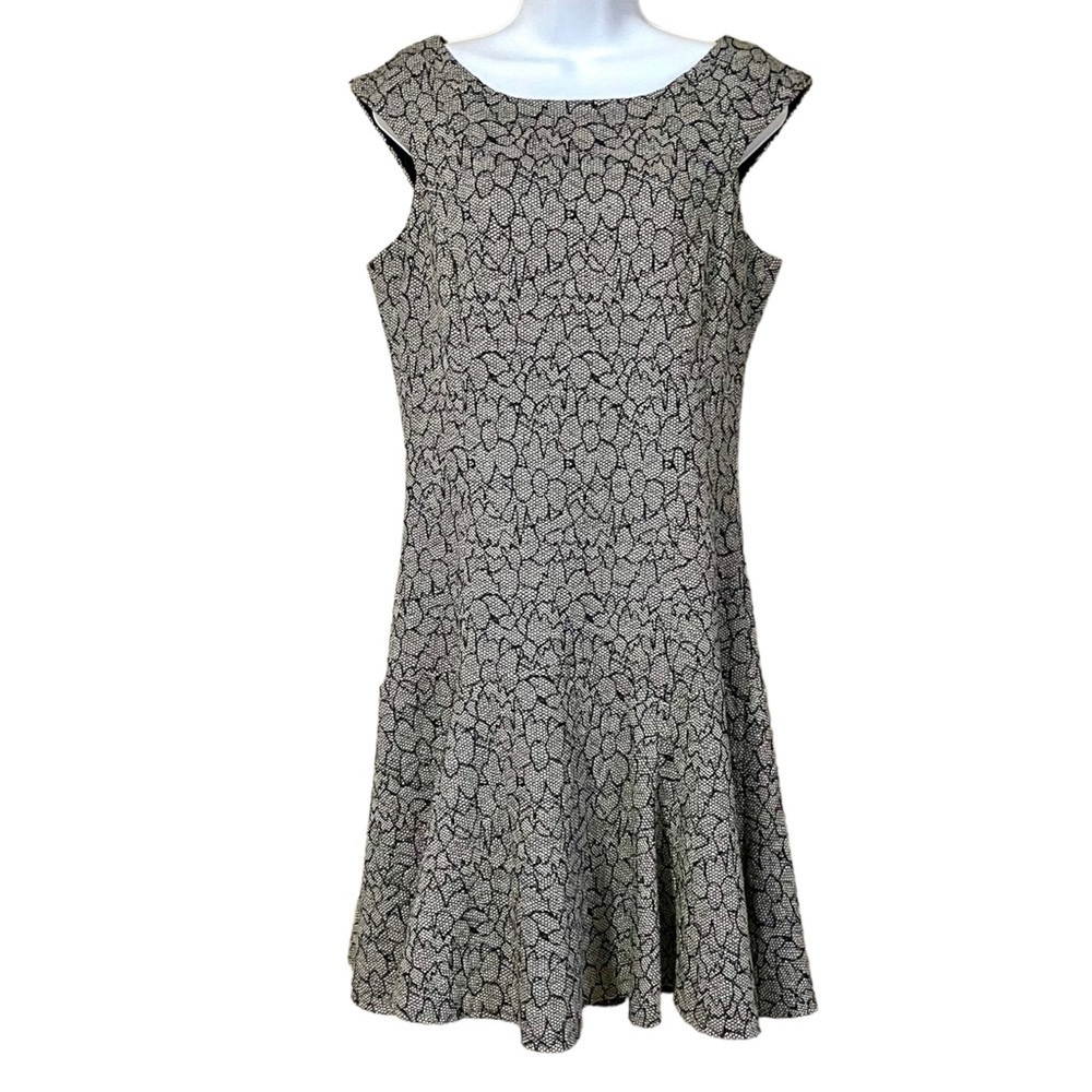 Nanette Lepore Bond Street Black White Dress Sz 6 Floral Drop Waist Fit Flare